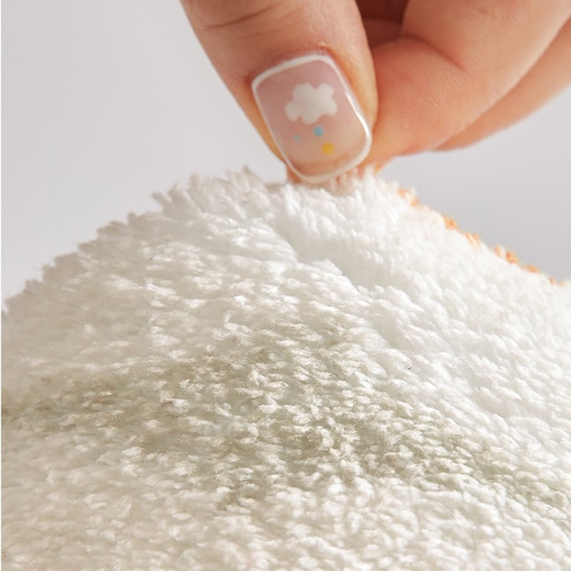 Tapis chambre enfant avec des fleurs