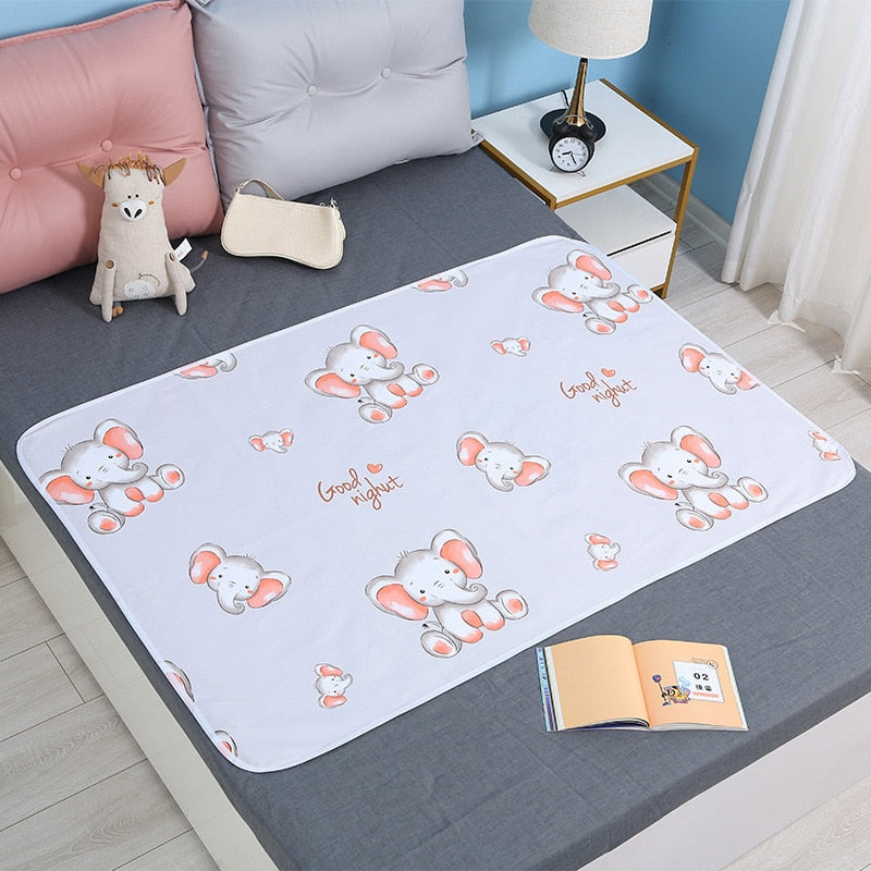 Tapis à langer animaux avec des éléphants