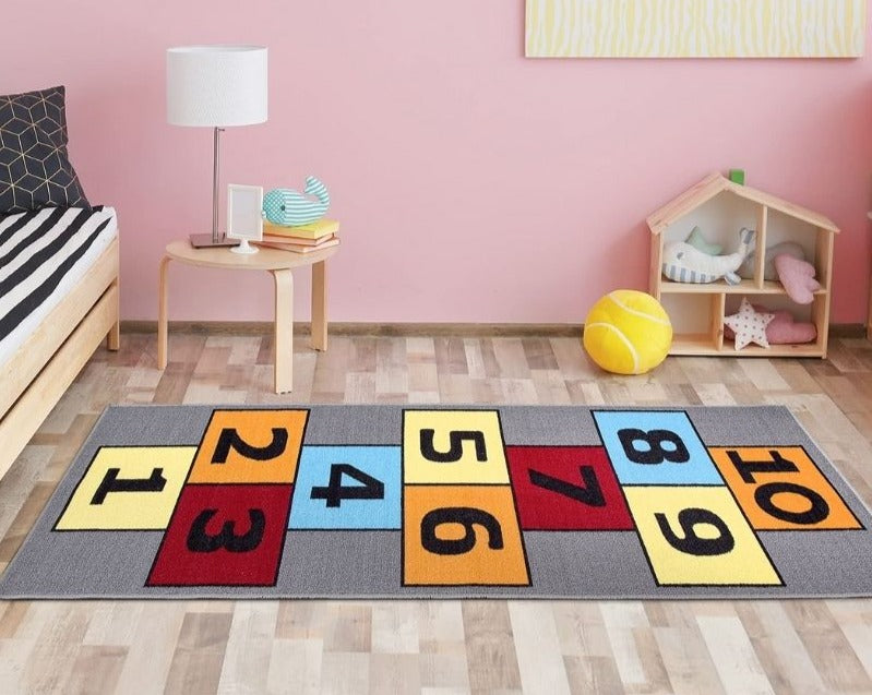 Tapis marelle gris pour chambre d'enfant