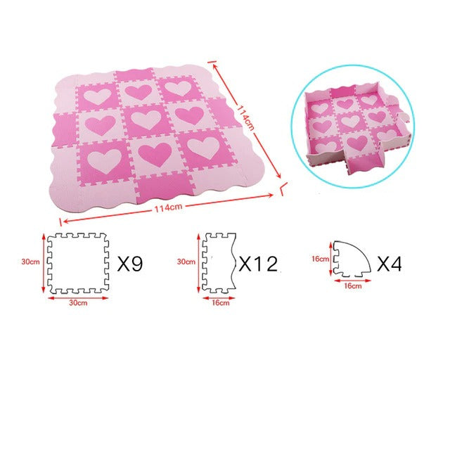 Tapis mousse formes géométriques en coeurs avec clôture