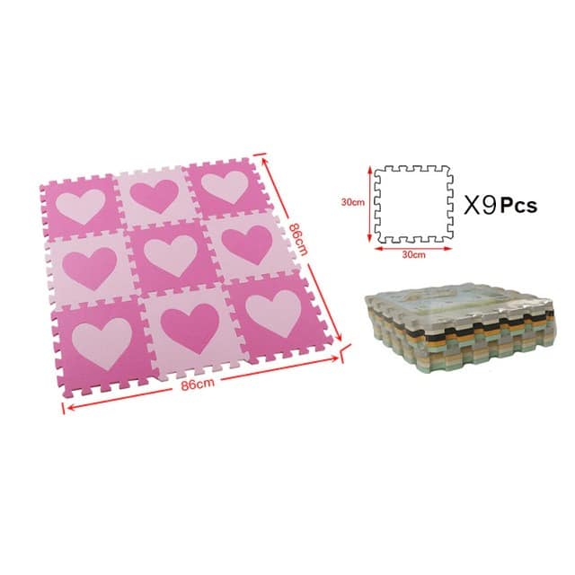 Tapis mousse pour chambre bébé avec des coeurs