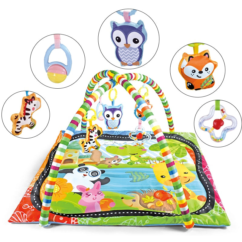 Tapis d'éveil pour bébé avec des jouets suspendus